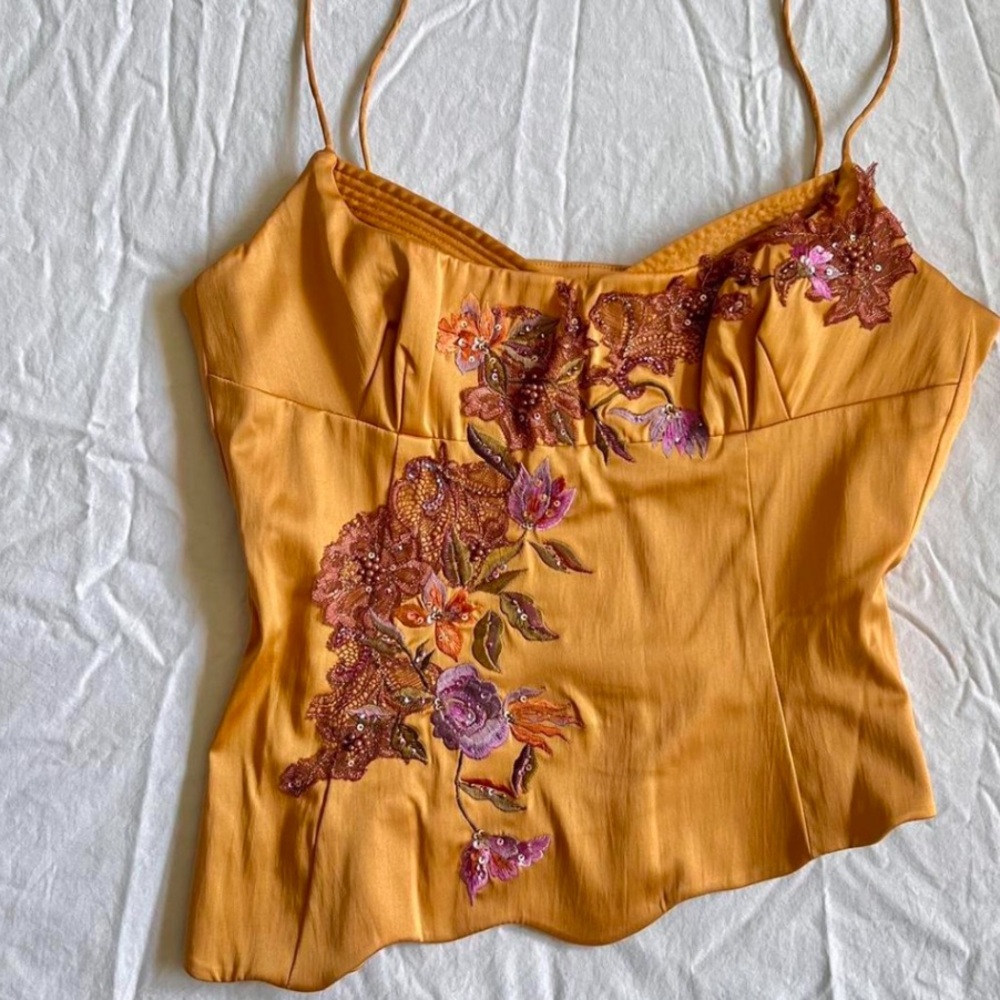 IN SEARCH OF Mandalay designs orange floral corset. Willing to pay $$$$. Sm/xs